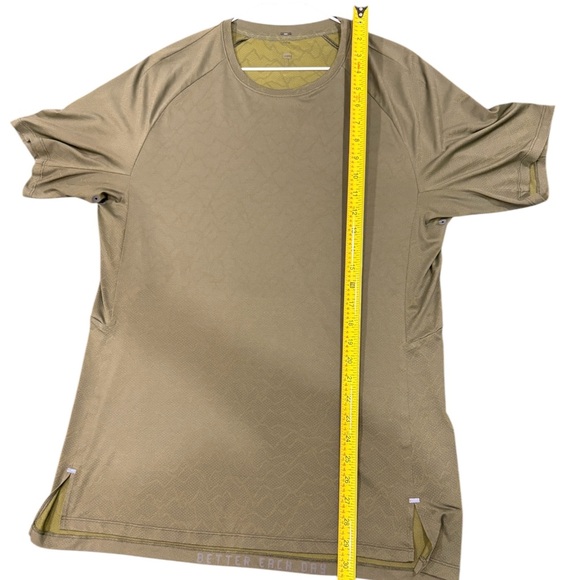 Men’s Lululemon License to train SS - Size M - Green Textured - Picture 4 of 7